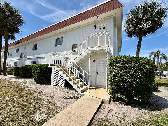 2nd image of 3460 32nd Ave N APT 101