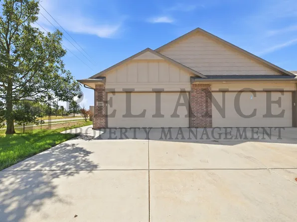13601 W Hunters View St, Wichita, KS 67235