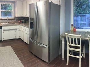 1010 S 22nd Cir, Rogers, AR 72758