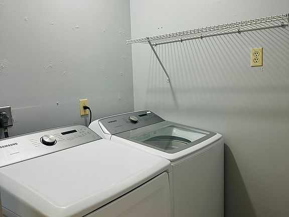3rd image of 2871 W 76th St APT 201-6-201