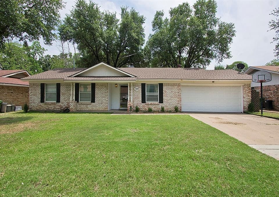 1st image of 709 Ponderosa Dr