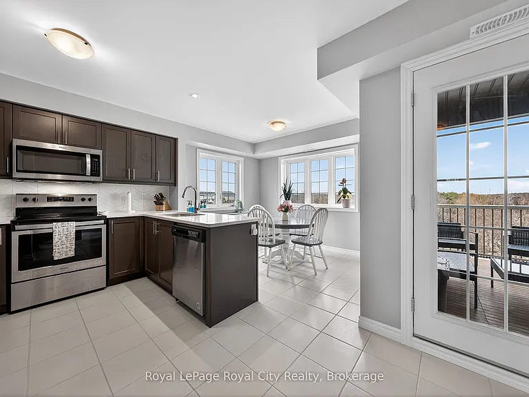 85 Mullin Dr #1B — Photo 8
