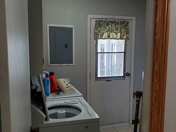 5th image of 2406 W Sherman Dr
