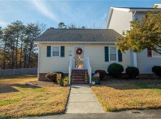 1135 Glendale Dr, Greensboro, NC 27406