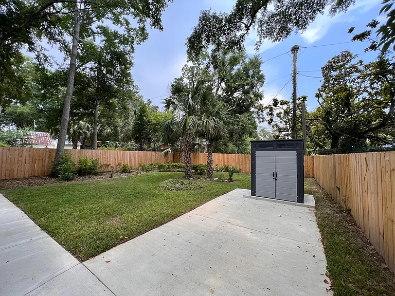 120 Florence Pl — Photo 7