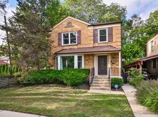 2946 W Balmoral Ave, Chicago, IL 60625
