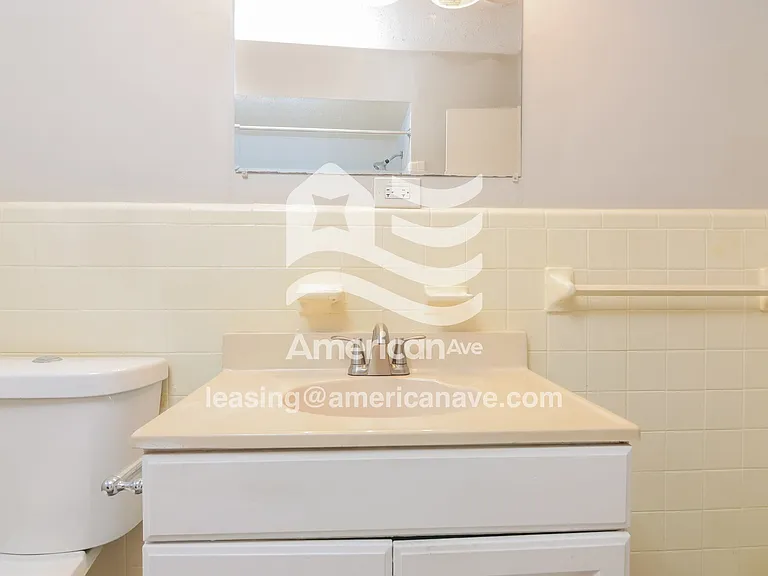 768246_009_main_bathroom_14228020.jpg