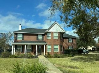 33102 Whickham Cir, Weston Lakes, TX 77441