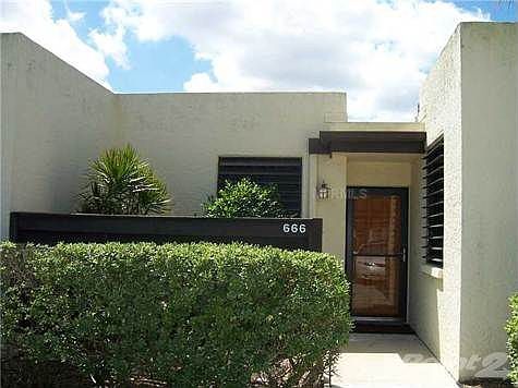 3rd image of 666 Woodlawn Dr