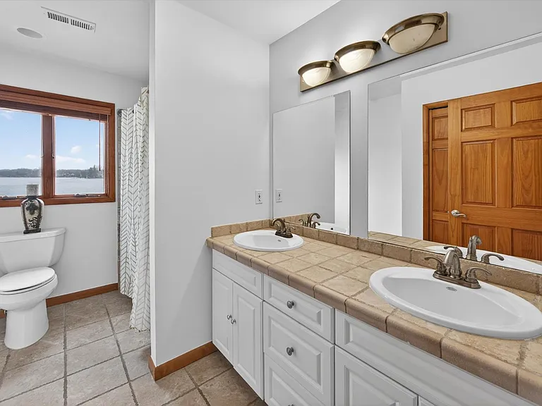 3341 Newton Rd — Photo 41