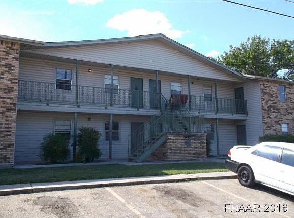 1st image of 105 E Reagan Ave