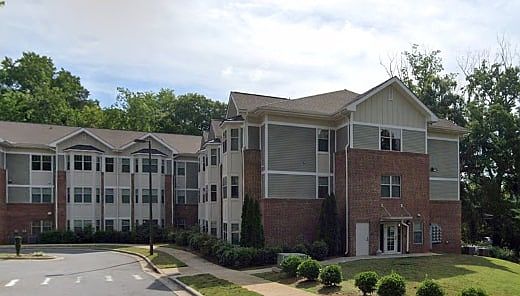 3rd image of 2741 Dr Carver Rd #11382