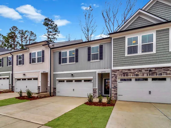 6972 Doddridge Ln, Cary, NC 27519