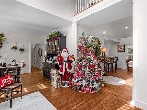 5th image of 3705 N Wexford Place