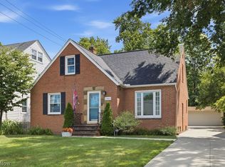 2463 Lee Rd, Cleveland Heights, OH 44118