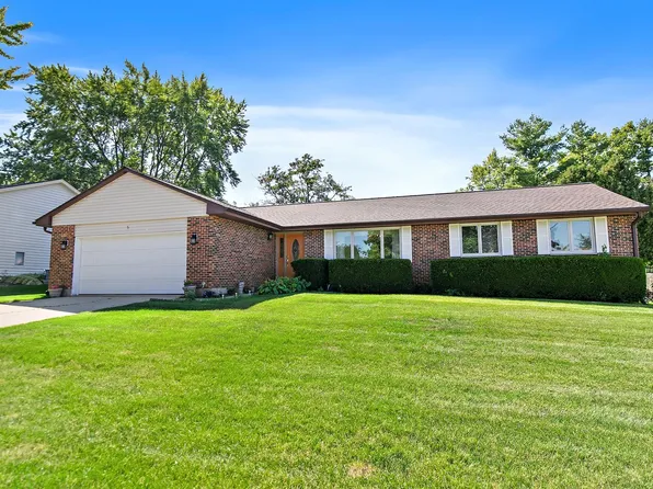 3 Cari Ct, Dekalb, IL 60115