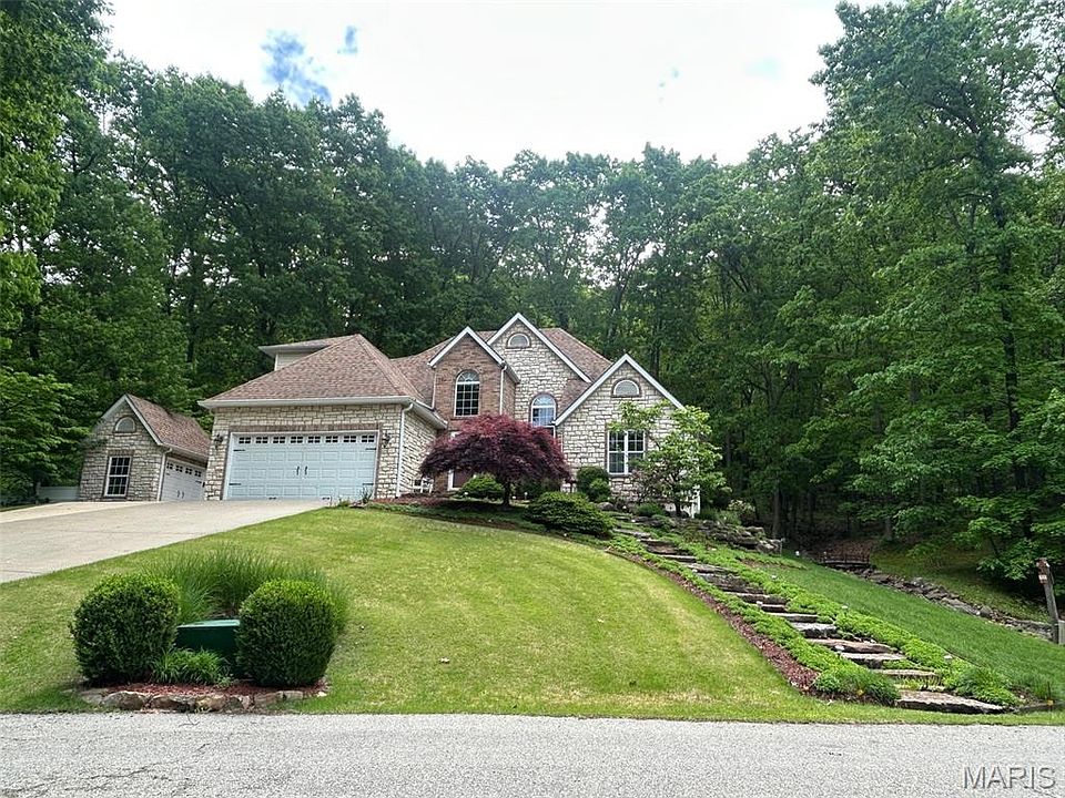 1st image of 209 Epple Fricke Dr