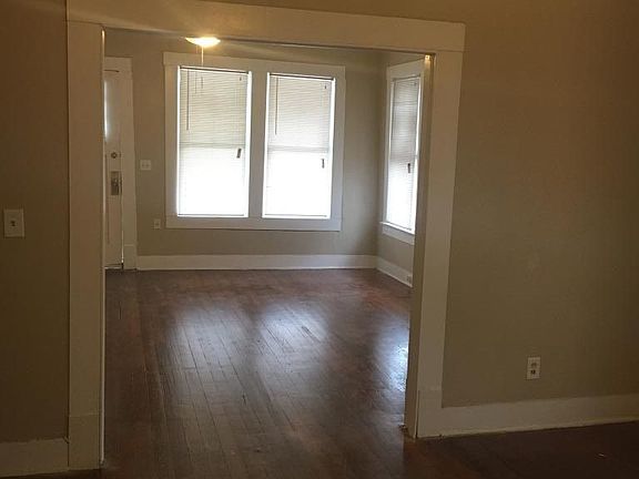 2nd image of 2316 W Park Row Blvd