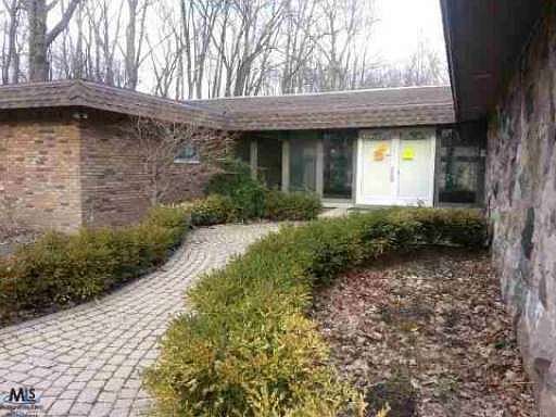 2nd image of 38000 Shoreline Dr