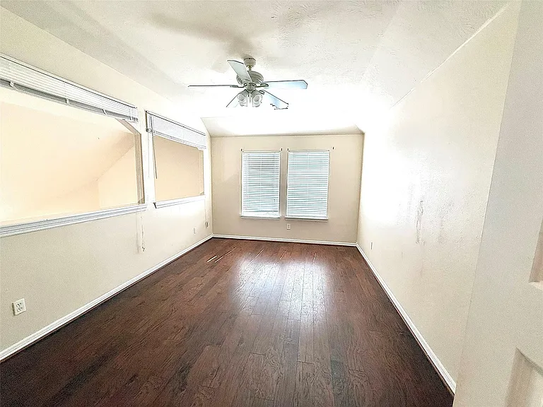 2207 Donrel Way — Photo 15