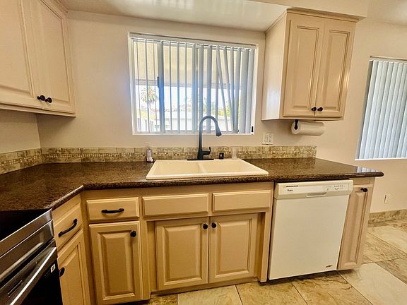5th image of 6227 Greenleaf Ave APT 3