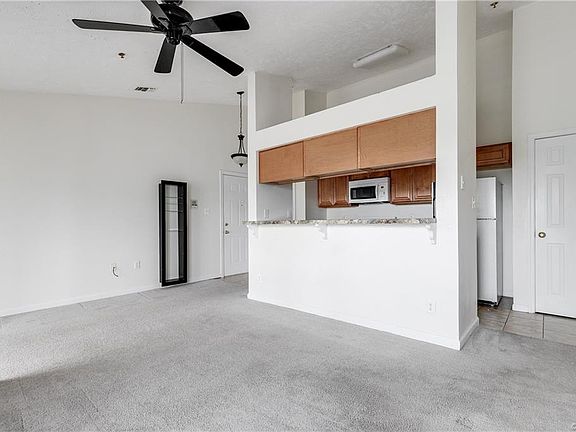 4th image of 10216 Wolfe Manor Ct #209