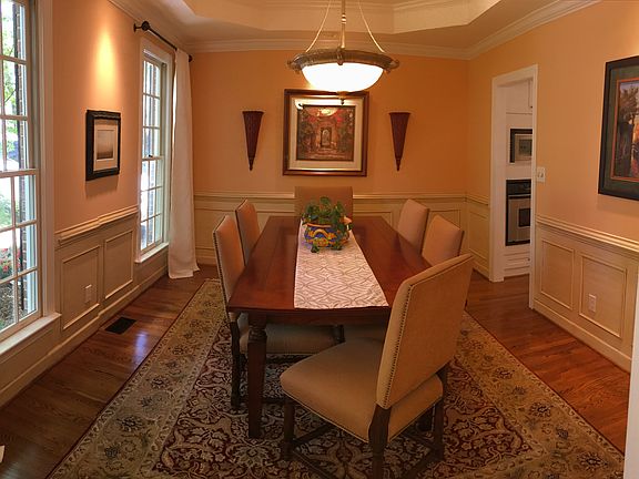 Dining rm. to the left.