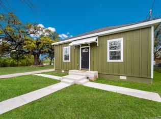 708 S Goodrich St, Seguin, TX 78155