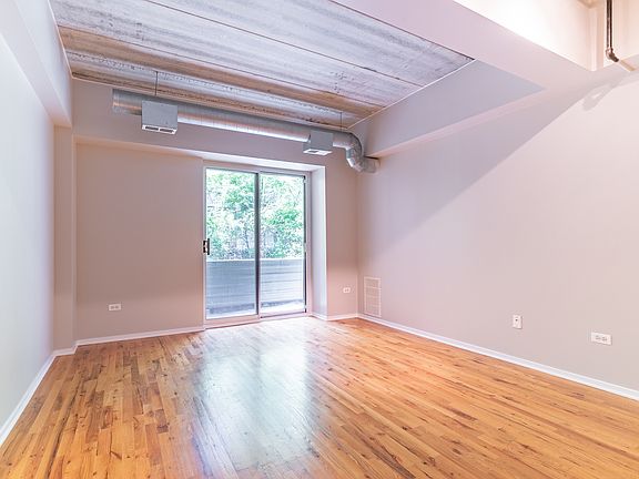 3rd image of 1430 S Michigan Ave APT 202