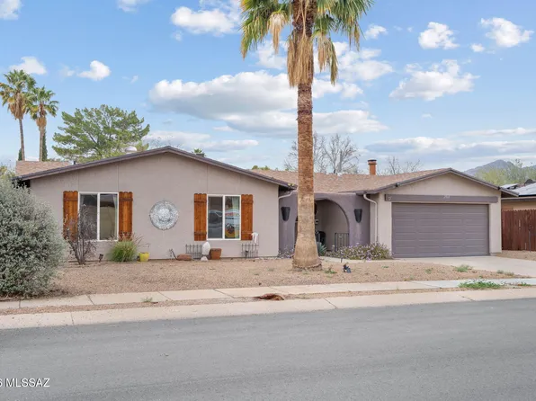 2961 N Rio Verde Dr, Tucson, AZ 85715