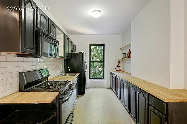 Rented by Corcoran | media 23