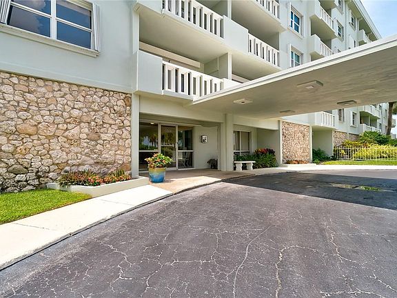 2nd image of 4049 Ocean Dr APT 104