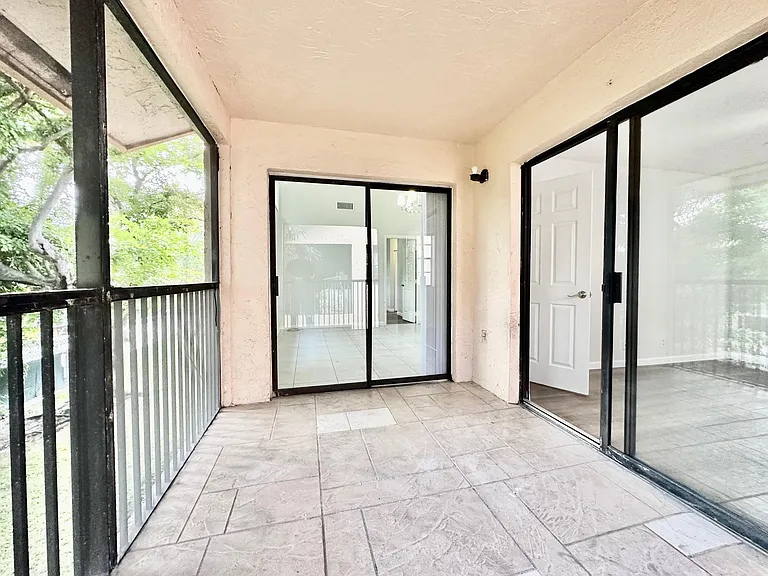 1917 NW 94th Ave #204A — Photo 21