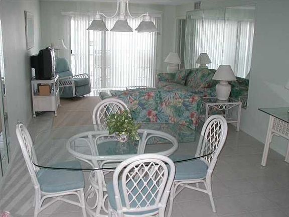 Dining Room/Living Room 