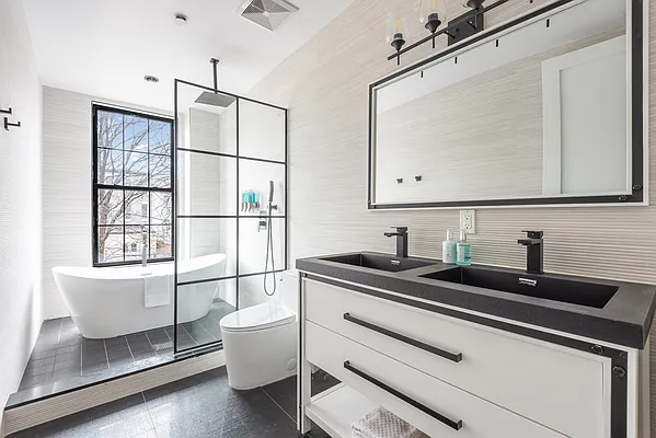 Rented by Oxford Property Group | media 8