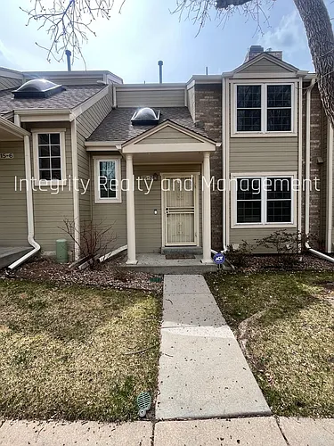 1818 S Quebec Way Photo 1