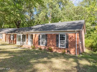 5308 Foxfire Rd, Fayetteville, NC 28303