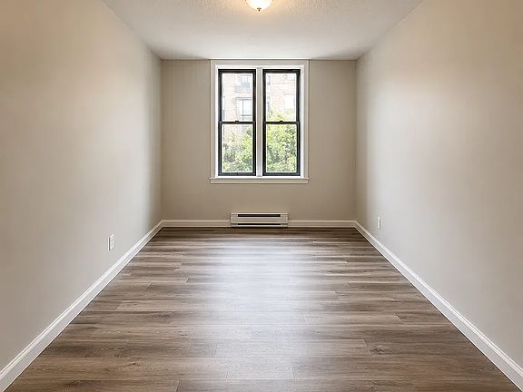 2nd image of 24 Van Velsor Pl #3E