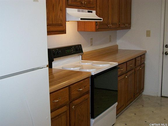 5th image of 70 Peanut Ln