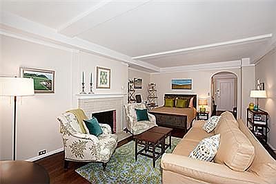 2nd image of 140 E 28th St APT 3C