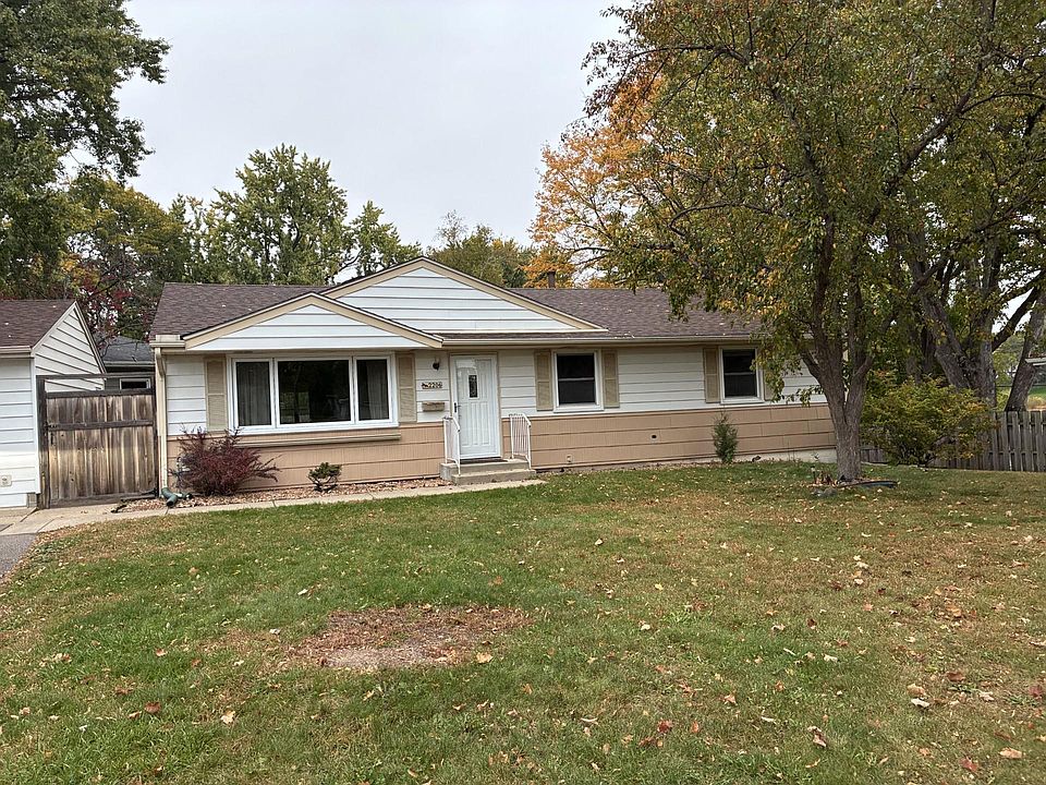 2nd image of 2206 W 89th St