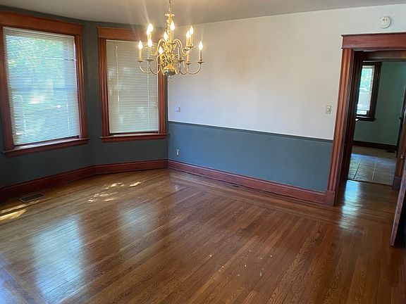 4th image of 2855 Observatory Ave #1