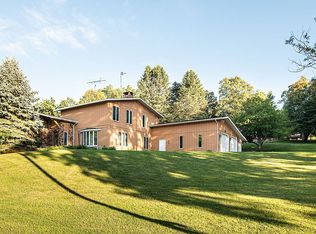 11710 Oak St, Dyersville, IA 52040