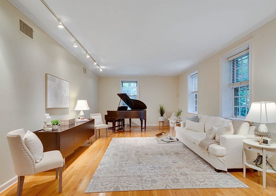 1st image of 30 Cumberland Ave #3W