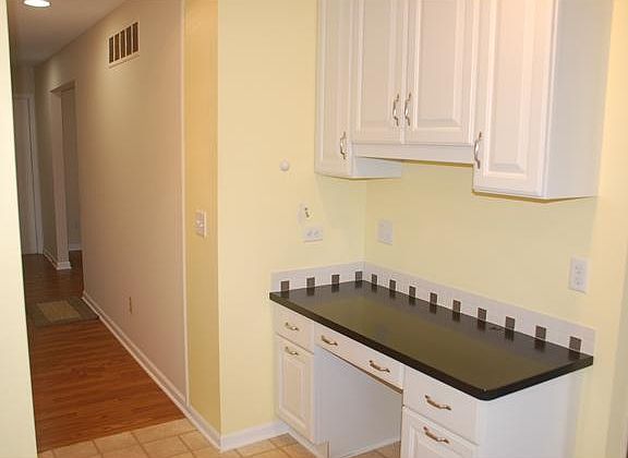 5th image of 4758 Middletowne St #5-4