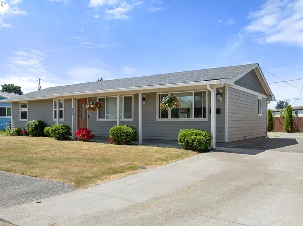 463 N 13th St, Reedsport, OR 97467