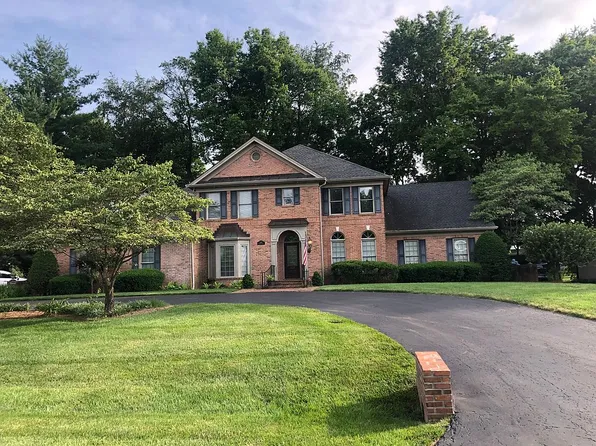 1807 Ashwood Ct, Bowling Green, KY 42103