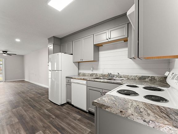 2nd image of 1400 Pilgrim Mill Rd #5A