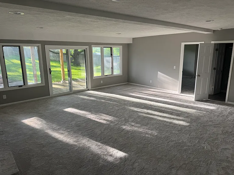 16728 Leavenworth Cir — Photo 43