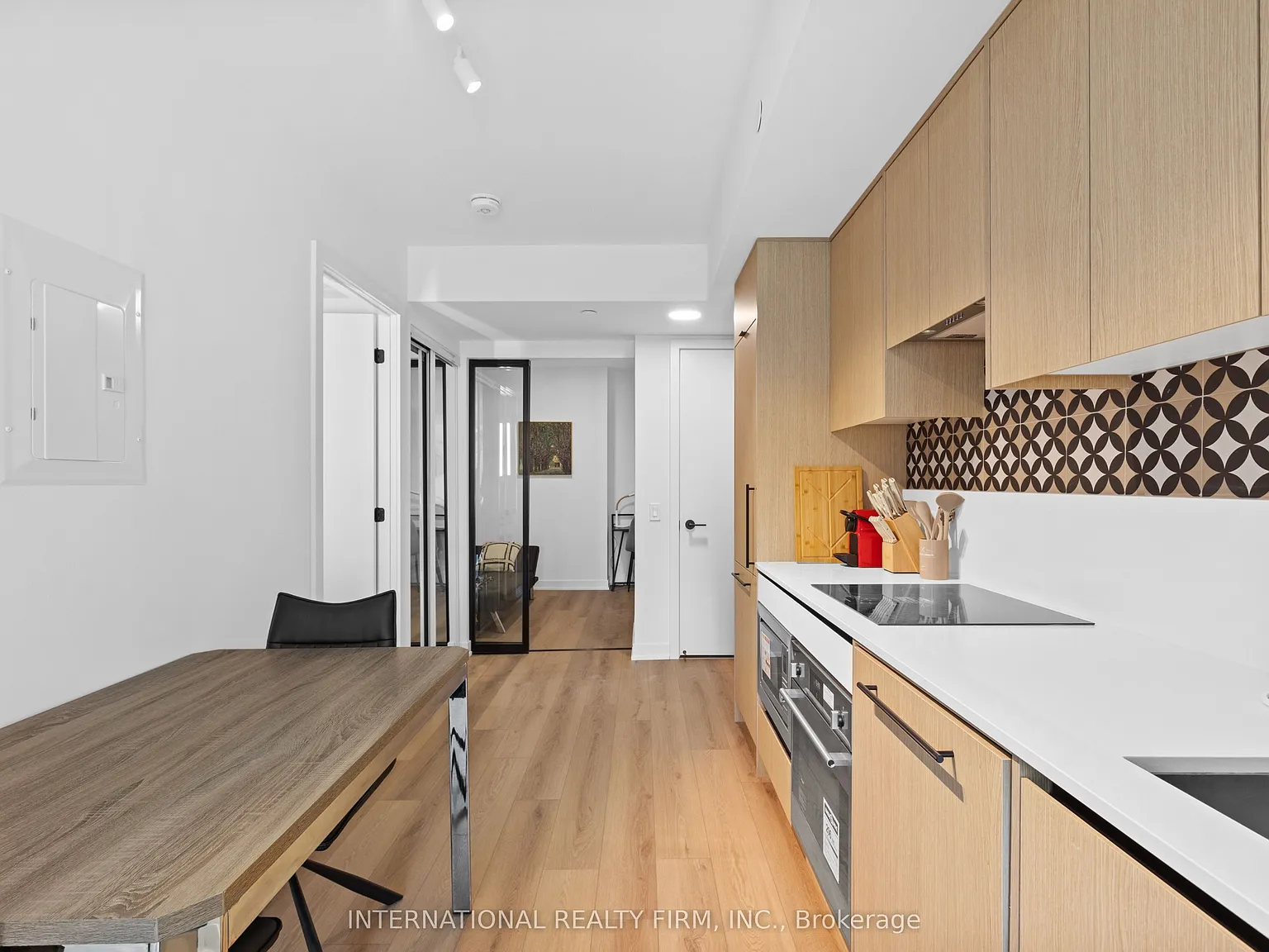 2 bed, $3,895 — Photo 4